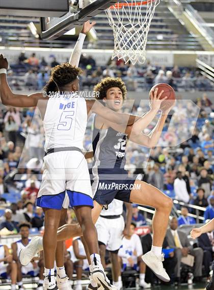Thumbnail 2 in Gonzaga Prep vs. Federal Way (WIAA 4A Final) photogallery.