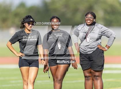 Thumbnail 2 in Cypress Ranch vs Cypress Park (B Teams) photogallery.