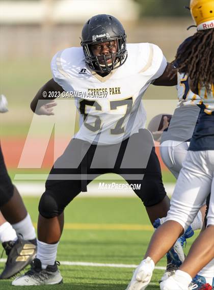 Thumbnail 2 in Cypress Ranch vs Cypress Park (B Teams) photogallery.