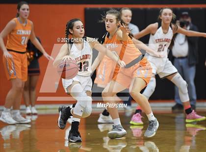 Thumbnail 3 in Sullivan Central @ Elizabethton (TSSAA 1-AA District Semifinal) photogallery.