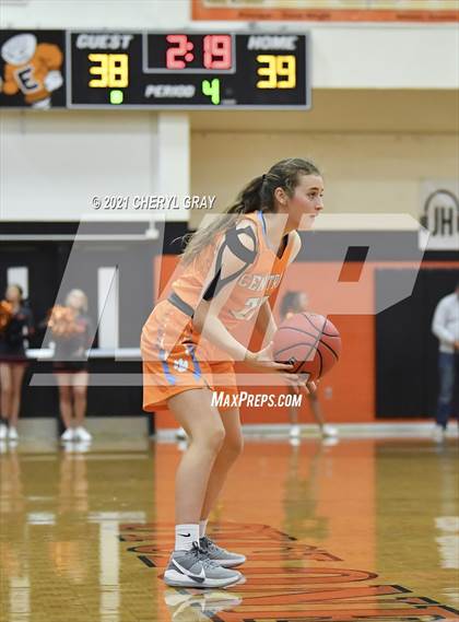 Thumbnail 2 in Sullivan Central @ Elizabethton (TSSAA 1-AA District Semifinal) photogallery.