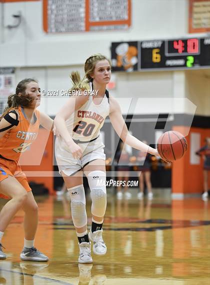 Thumbnail 1 in Sullivan Central @ Elizabethton (TSSAA 1-AA District Semifinal) photogallery.