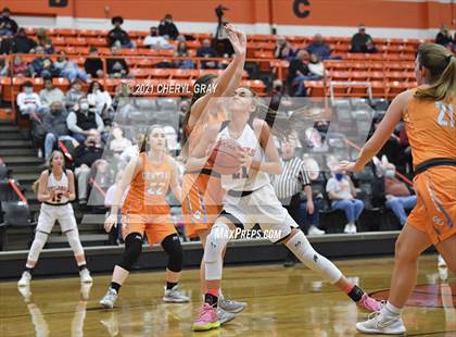 Thumbnail 3 in Sullivan Central @ Elizabethton (TSSAA 1-AA District Semifinal) photogallery.