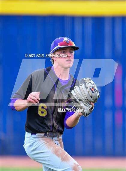 Thumbnail 1 in Chatfield vs. Fort Collins (CHSAA 5A State Quarter Finals) photogallery.
