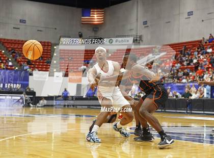 Thumbnail 1 in Columbus vs. Seminole (FHSAA 7A Semifinal) photogallery.
