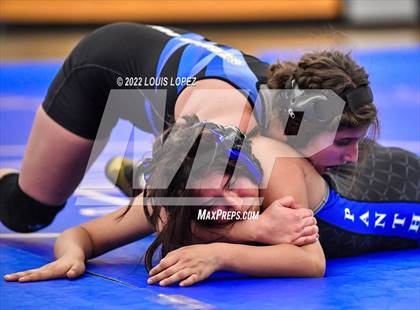 Thumbnail 2 in Charter Oak @ Diamond Ranch photogallery.