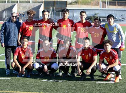 Thumbnail 1 in Hawthorne vs Royal (Crescenta Valley Winter Classic) photogallery.