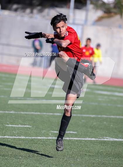 Thumbnail 2 in Hawthorne vs Royal (Crescenta Valley Winter Classic) photogallery.