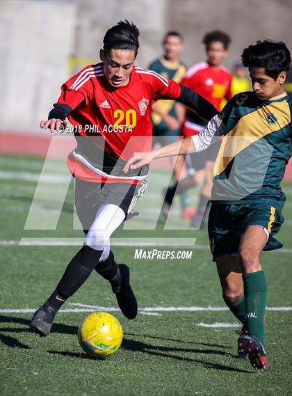 Thumbnail 3 in Hawthorne vs Royal (Crescenta Valley Winter Classic) photogallery.