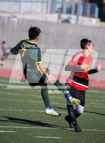 Thumbnail 3 in Hawthorne vs Royal (Crescenta Valley Winter Classic) photogallery.