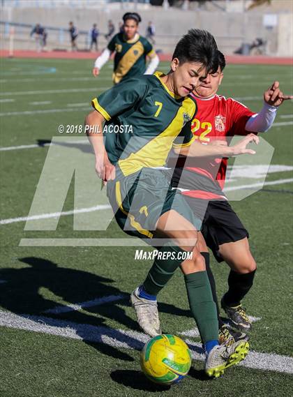 Thumbnail 2 in Hawthorne vs Royal (Crescenta Valley Winter Classic) photogallery.