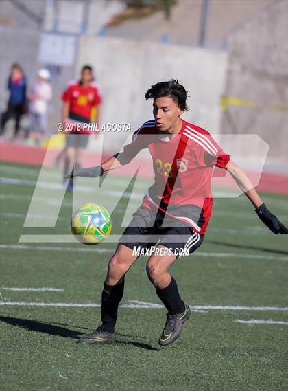 Thumbnail 1 in Hawthorne vs Royal (Crescenta Valley Winter Classic) photogallery.