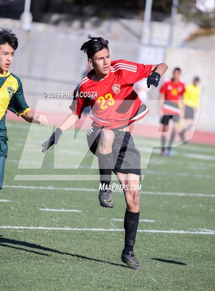 Thumbnail 1 in Hawthorne vs Royal (Crescenta Valley Winter Classic) photogallery.