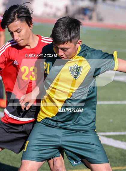 Thumbnail 3 in Hawthorne vs Royal (Crescenta Valley Winter Classic) photogallery.