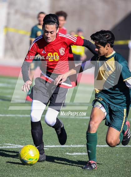 Thumbnail 1 in Hawthorne vs Royal (Crescenta Valley Winter Classic) photogallery.