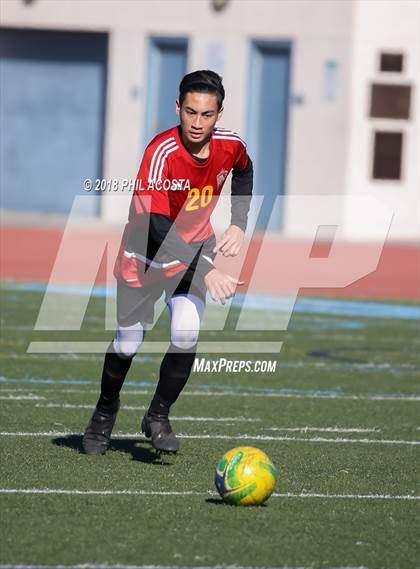 Thumbnail 3 in Hawthorne vs Royal (Crescenta Valley Winter Classic) photogallery.