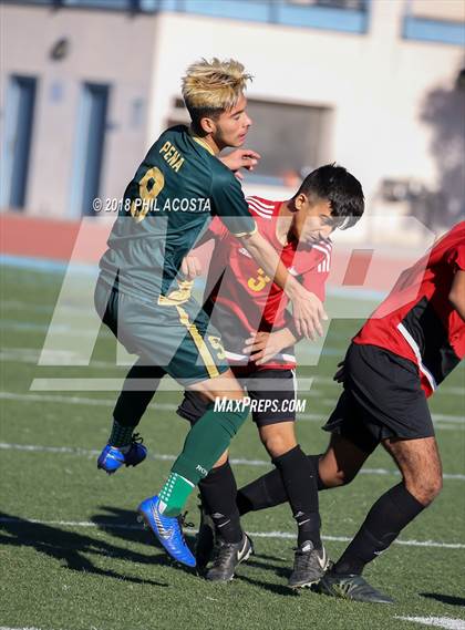 Thumbnail 2 in Hawthorne vs Royal (Crescenta Valley Winter Classic) photogallery.