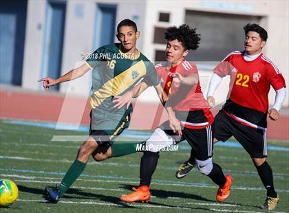 Thumbnail 1 in Hawthorne vs Royal (Crescenta Valley Winter Classic) photogallery.