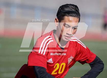 Thumbnail 2 in Hawthorne vs Royal (Crescenta Valley Winter Classic) photogallery.