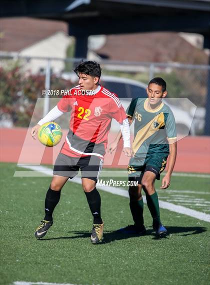 Thumbnail 1 in Hawthorne vs Royal (Crescenta Valley Winter Classic) photogallery.