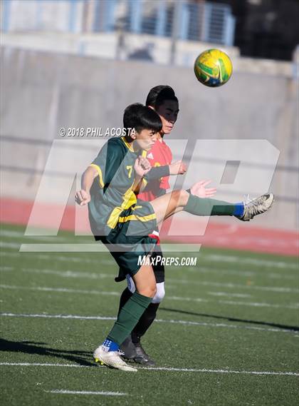 Thumbnail 3 in Hawthorne vs Royal (Crescenta Valley Winter Classic) photogallery.