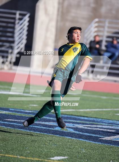Thumbnail 1 in Hawthorne vs Royal (Crescenta Valley Winter Classic) photogallery.