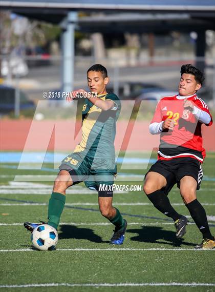 Thumbnail 1 in Hawthorne vs Royal (Crescenta Valley Winter Classic) photogallery.