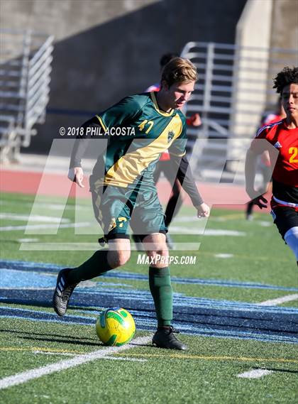 Thumbnail 2 in Hawthorne vs Royal (Crescenta Valley Winter Classic) photogallery.
