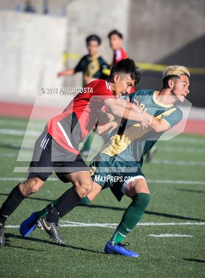 Thumbnail 2 in Hawthorne vs Royal (Crescenta Valley Winter Classic) photogallery.