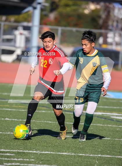 Thumbnail 2 in Hawthorne vs Royal (Crescenta Valley Winter Classic) photogallery.