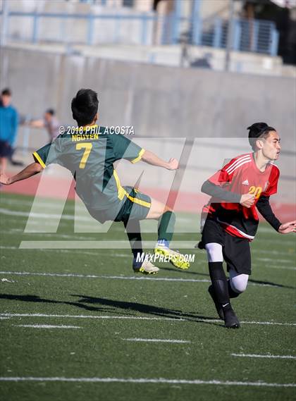 Thumbnail 1 in Hawthorne vs Royal (Crescenta Valley Winter Classic) photogallery.