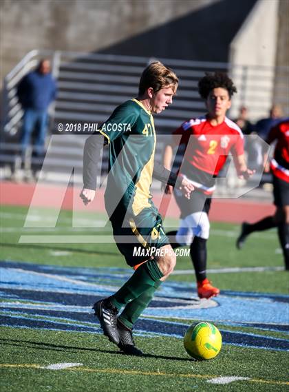 Thumbnail 3 in Hawthorne vs Royal (Crescenta Valley Winter Classic) photogallery.