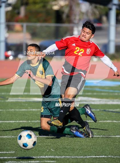 Thumbnail 2 in Hawthorne vs Royal (Crescenta Valley Winter Classic) photogallery.