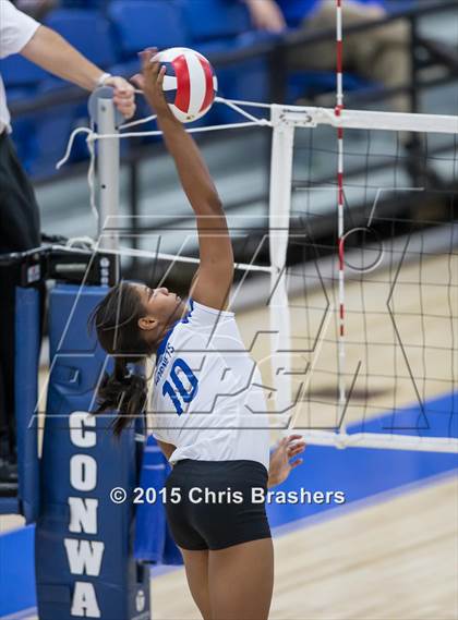 Thumbnail 2 in Rogers vs Bryant (AAA 7A 1st Round Playoff) photogallery.