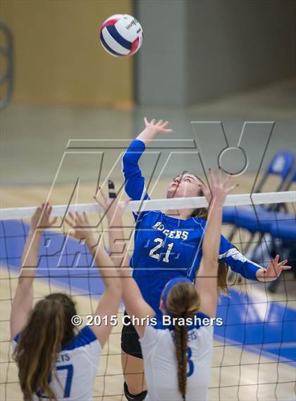Thumbnail 1 in Rogers vs Bryant (AAA 7A 1st Round Playoff) photogallery.