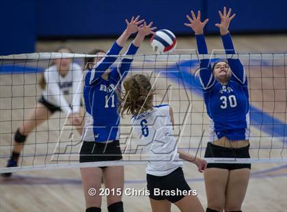 Thumbnail 1 in Rogers vs Bryant (AAA 7A 1st Round Playoff) photogallery.