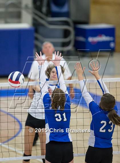 Thumbnail 1 in Rogers vs Bryant (AAA 7A 1st Round Playoff) photogallery.
