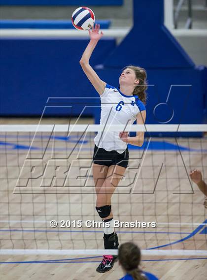 Thumbnail 1 in Rogers vs Bryant (AAA 7A 1st Round Playoff) photogallery.