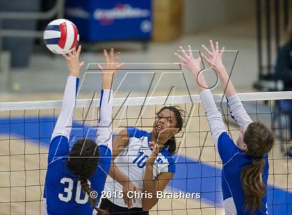 Thumbnail 1 in Rogers vs Bryant (AAA 7A 1st Round Playoff) photogallery.