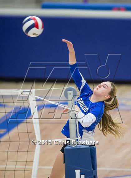 Thumbnail 1 in Rogers vs Bryant (AAA 7A 1st Round Playoff) photogallery.