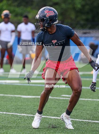 Thumbnail 1 in Olive Branch vs South Panola (U of Memphis 7v7) photogallery.