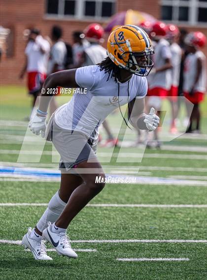 Thumbnail 1 in Olive Branch vs South Panola (U of Memphis 7v7) photogallery.