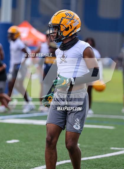 Thumbnail 2 in Olive Branch vs South Panola (U of Memphis 7v7) photogallery.