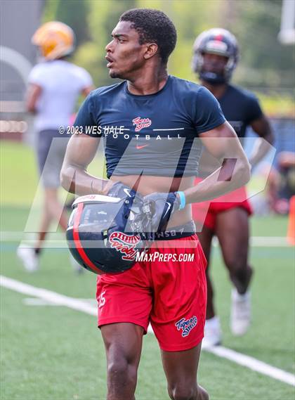 Thumbnail 1 in Olive Branch vs South Panola (U of Memphis 7v7) photogallery.