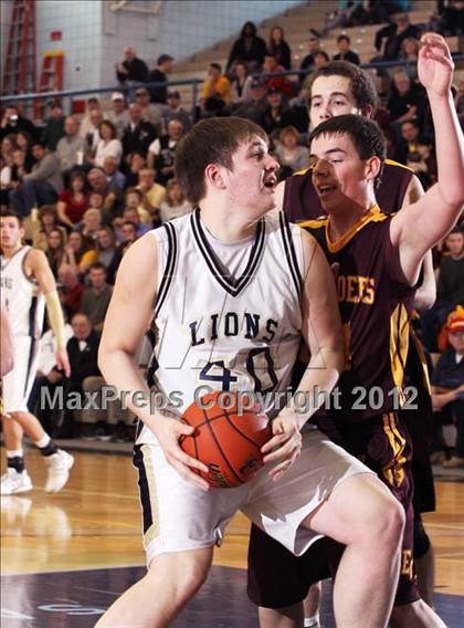 Thumbnail 1 in Elk County Catholic vs Clarion-Limestone (District IX A Consolation) photogallery.