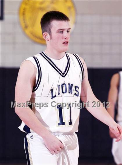 Thumbnail 1 in Elk County Catholic vs Clarion-Limestone (District IX A Consolation) photogallery.