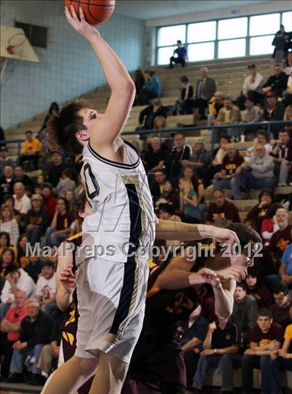 Thumbnail 2 in Elk County Catholic vs Clarion-Limestone (District IX A Consolation) photogallery.