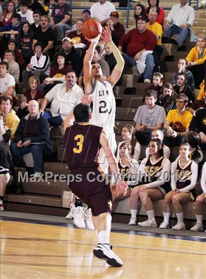 Thumbnail 2 in Elk County Catholic vs Clarion-Limestone (District IX A Consolation) photogallery.