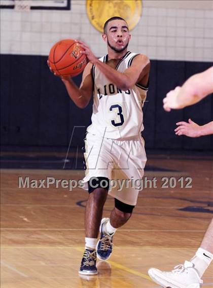 Thumbnail 2 in Elk County Catholic vs Clarion-Limestone (District IX A Consolation) photogallery.