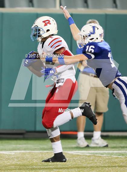 Thumbnail 2 in Jesuit vs Archbishop Rummel photogallery.